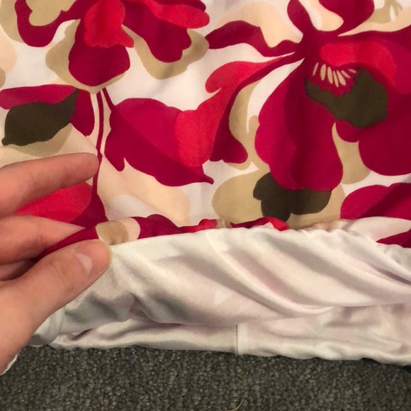 White floral top - Picture 4 of 4